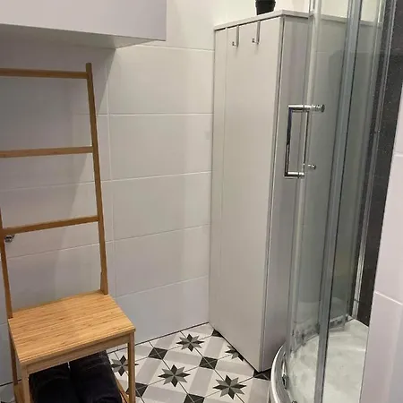 Livraapartament Iv *